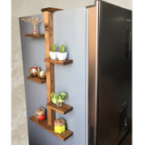 شلف کنار یخچال