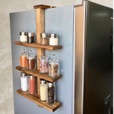 شلف دیواری کنار یخچال