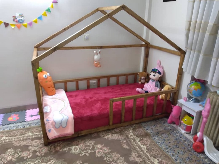 عکس ارسالی مشتری از تخت خواب کودک و نوزاد در اتاق کودک