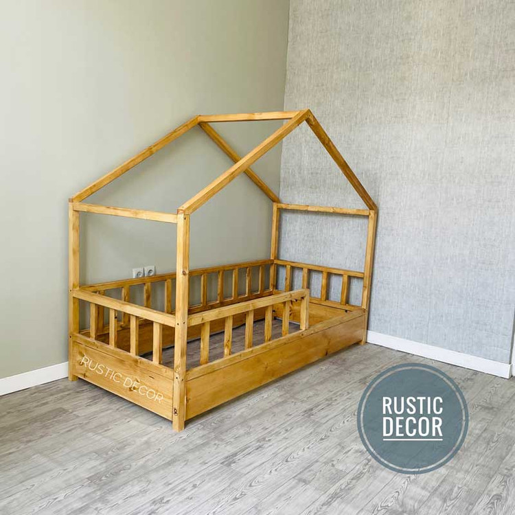 تخت خواب نوجوان کلبه ای رنگ قهوه ای روشن