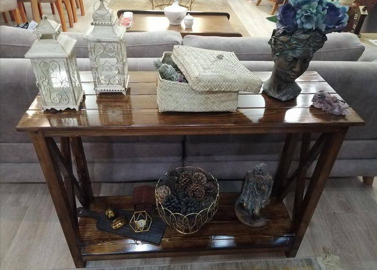 عکس ارسالی مشتری از کنسول چوبی پشت مبل