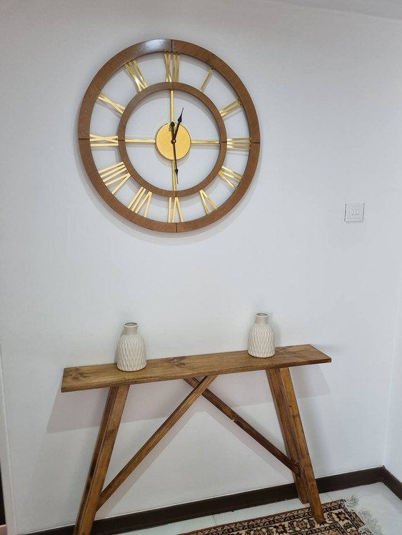 کنسول چوبی کلاسیک