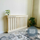 کاور شوفاژ چوبی رنگ کرم از نمای بغل