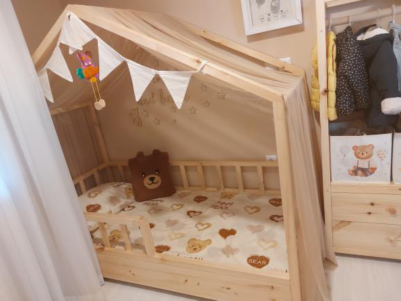 عکس ارسالی مشتری از تخت نوجوان کلبه ای کنار رگال دراور کلبه ای