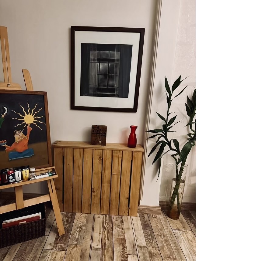 عکس ارسالی مشتری از کاور شوفاژ چوبی در محیط خانه