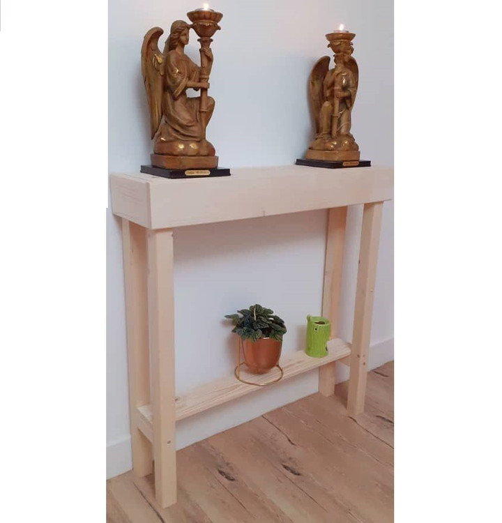 عکس ارسالی مشتری از کنسول چوبی با دکور مجسمه