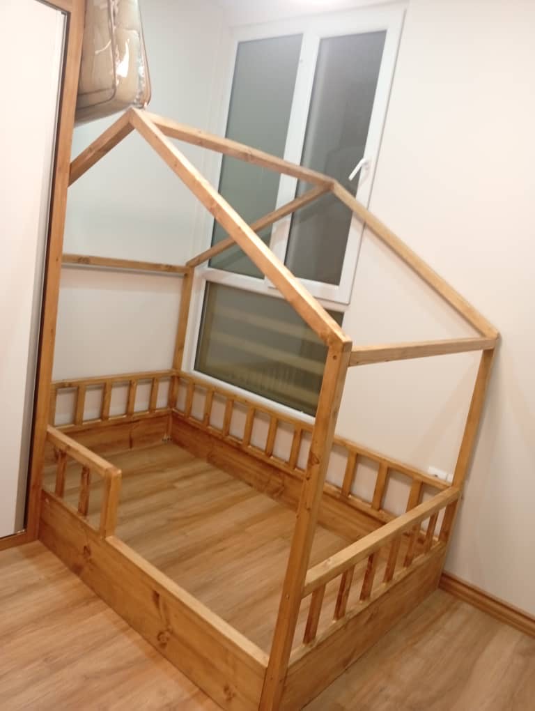 عکس ارسالی مشتری از تخت خواب نوجوان با دکور زیبا و جذاب